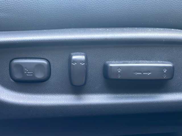 ホンダ アコード ハイブリッド EX 兵庫県 2017(平29)年 6.8万km ルナシルバーM ワンオーナー/純正ナビ　フルセグ、DVD、BT、AM、FM/バックカメラ/衝突被害軽減ブレーキ/コーナーセンサー/車線逸脱警報システム/横滑り防止/ビルトインETC/全席シートヒーター/パワーシート/ハーフレザー/クルーズコントロール/パドルシフト/ステアリングスイッチ/純正フロアマット/プッシュスタート/スマートキー×２