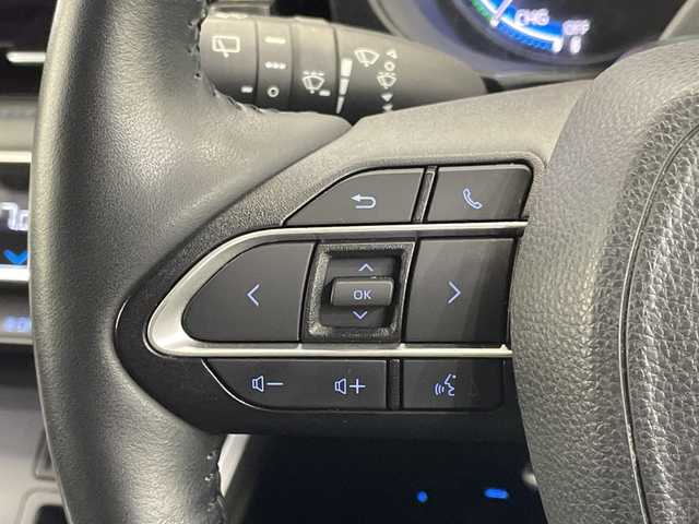 トヨタ ヴォクシー ハイブリッド S－Z 栃木県 2023(令5)年 3.9万km アティチュードブラックマイカ 純正ディスプレイオーディオナビ/(フルセグTV・Bluetooth)/パノラミックビューモニター/バックカメラ/トヨタセーフティセンス/ ・プリクラッシュセーフティ/ ・レーンキープアシスト/ ・アダプティブクルーズコントロール/ ・オートハイビーム/前後コーナーセンサー/パーキングアシスト/AC100V電源/両側パワースライドドア/黒革調シートカバー/前席シートヒーター/LEDヘッドライト/オートライト/純正アルミホイール/社外フロアマット/スマートキー