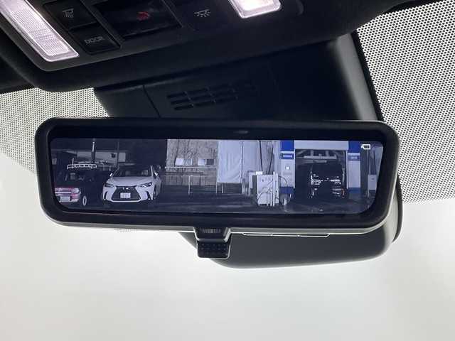 トヨタ ヴォクシー ハイブリッド S－Z 栃木県 2023(令5)年 3.9万km アティチュードブラックマイカ 純正ディスプレイオーディオナビ/(フルセグTV・Bluetooth)/パノラミックビューモニター/バックカメラ/トヨタセーフティセンス/ ・プリクラッシュセーフティ/ ・レーンキープアシスト/ ・アダプティブクルーズコントロール/ ・オートハイビーム/前後コーナーセンサー/パーキングアシスト/AC100V電源/両側パワースライドドア/黒革調シートカバー/前席シートヒーター/LEDヘッドライト/オートライト/純正アルミホイール/社外フロアマット/スマートキー