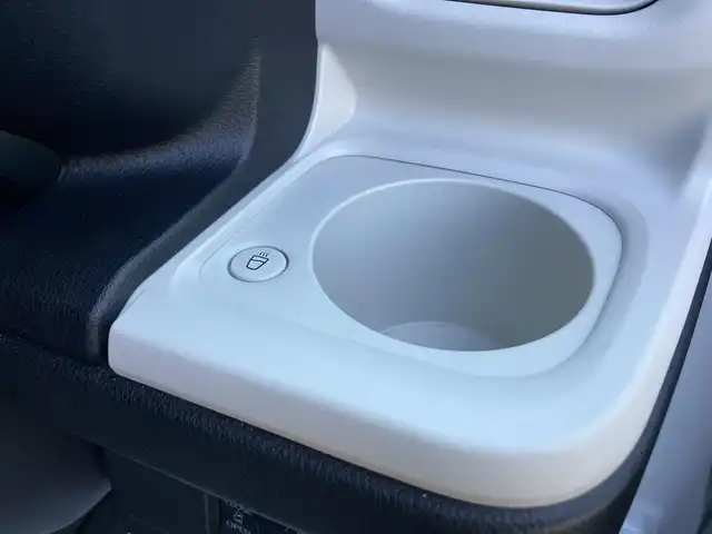 ダイハツ ムーヴ キャンバス ストライプス G 愛媛県 2022(令4)年 2.1万km シャイニングホワイトパール/ファインミントメタリック 9インチディスプレイオーディオ /・フルセグTV Bluetooth HDMI USB/バックカメラ /前後ドライブレコーダー /両側パワースライドドア /置くだけ充電 /前座席シートヒーター /スマートアシスト/・衝突軽減ブレーキ/・車線逸脱警報/・先行車発信お知らせ/・標識認識機能/・オートハイビーム/LEDオートライト /ETC/アイドリングストップ/スマートキー/取扱説明書/保証書