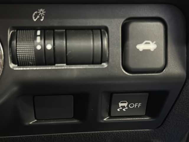 スバル ＷＲＸ ＳＴＩ STI タイプS 岐阜県 2016(平28)年 9万km WRブルーパール 社外ナビ/ワンセグTV/Bluetooth/RADIO/AUX/ハーフレザーシート/バックカメラ/ETC/ブラインドスポットモニター/横滑り防止装置/パワーシート/プッシュスタート/スマートキー/革巻きステアリング/オートライト/純正フロアマット