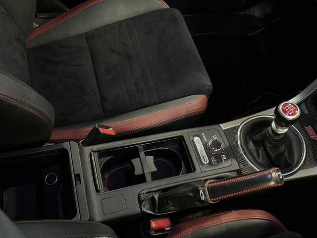 スバル ＷＲＸ ＳＴＩ STI タイプS 岐阜県 2016(平28)年 9万km WRブルーパール 社外ナビ/ワンセグTV/Bluetooth/RADIO/AUX/ハーフレザーシート/バックカメラ/ETC/ブラインドスポットモニター/横滑り防止装置/パワーシート/プッシュスタート/スマートキー/革巻きステアリング/オートライト/純正フロアマット