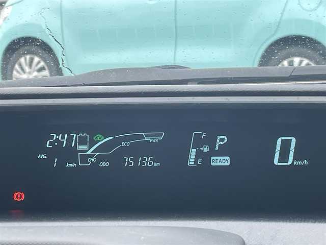 トヨタ アクア L 山形県 2015(平27)年 7.6万km シルバーM 純正カーオーディオ (CP-W64)/　　CD USB AUX AM/FM/ドライブレコーダー/アイドリングストップ/横滑り防止装置/電動格納ウィンカーミラー/純正フロアマット/ドアバイザ―/AAC/リモコンキー/ETC