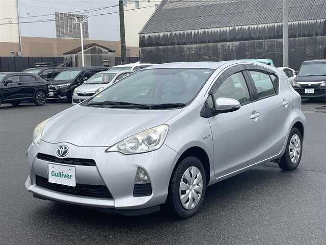 トヨタ アクア L 山形県 2015(平27)年 7.6万km シルバーM 純正カーオーディオ (CP-W64)/　　CD USB AUX AM/FM/ドライブレコーダー/アイドリングストップ/横滑り防止装置/電動格納ウィンカーミラー/純正フロアマット/ドアバイザ―/AAC/リモコンキー/ETC
