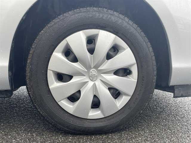 トヨタ アクア L 山形県 2015(平27)年 7.6万km シルバーM 純正カーオーディオ (CP-W64)/　　CD USB AUX AM/FM/ドライブレコーダー/アイドリングストップ/横滑り防止装置/電動格納ウィンカーミラー/純正フロアマット/ドアバイザ―/AAC/リモコンキー/ETC