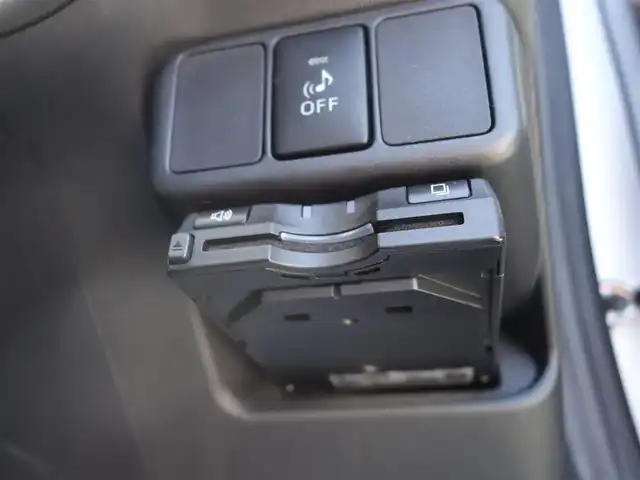 トヨタ アクア L 山形県 2015(平27)年 7.6万km シルバーM 純正カーオーディオ (CP-W64)/　　【CD USB AUX AM/FM】/ドライブレコーダー/アイドリングストップ/横滑り防止装置/電動格納ウィンカーミラー/純正フロアマット/ドアバイザ―/AAC/リモコンキー/ETC