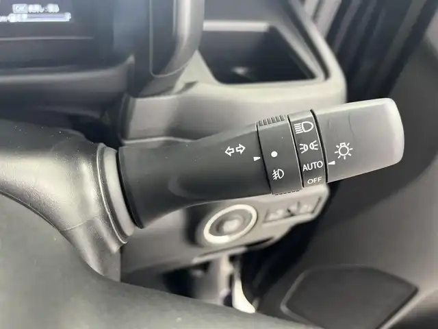 スズキ スペーシア カスタム HYBRID XS 愛知県 2024(令6)年 0.8万km ブルーイッシュブラックパール3 社外7型SDナビ/（フルセグTV/CD/DVD/SD/BT）/バックカメラ/ハーフレザーシート/前席シートヒーター/ステアリングヒーター/デジタルインナーミラー/衝突軽減システム/レーンアシスト/コーナーセンサー/ヘッドアップディスプレイ/オートマチックハイビーム/カーテンエアバッグ/両側パワースライドドア/純正15インチAW/純正LEDヘッドライト/フロアマット/カーテンエアバッグ