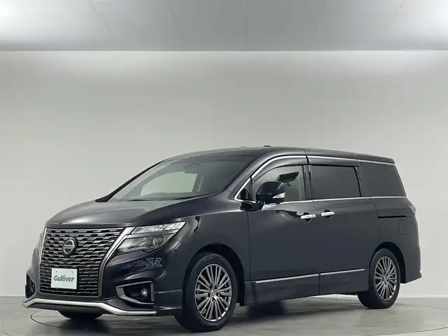 日産 エルグランド 250HWS S アーバンクロム 埼玉県 2020(令2)年 5.4万km 黒 サンルーフ　純正１０型ナビ　フルセグＴＶ　Ｂｌｕｅｔｏｏｔｈ　Ｂｌｕ－ｒａｙ　純正１１型後席モニター　両側電動　全方位　オットマン　ブラウンハーフレザーシート　電動リアゲート　ドラレコ　ＢＳＭ