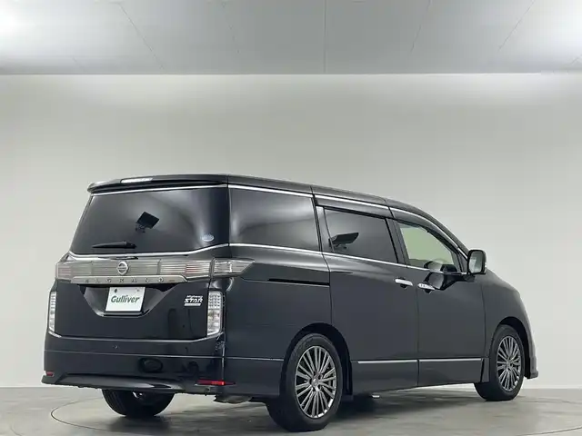 日産 エルグランド 250HWS S アーバンクロム 埼玉県 2020(令2)年 5.4万km 黒 サンルーフ　純正１０型ナビ　フルセグＴＶ　Ｂｌｕｅｔｏｏｔｈ　Ｂｌｕ－ｒａｙ　純正１１型後席モニター　両側電動　全方位　オットマン　ブラウンハーフレザーシート　電動リアゲート　ドラレコ　ＢＳＭ