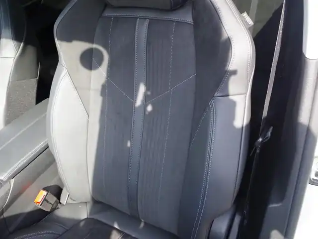 プジョー ５００８ GT ブルーHDi 香川県 2021(令3)年 3.3万km 白Ⅱ 衝突軽減/レーンアシスト/BSM/純正ナビ/地デジ/BT/カープレイ/バックカメラ/ハーフレザーシート/シートヒーター/パワーバックドア/F/Rコーナーセンサー/ACC/サンルーフ/ワイヤレス充電/ETC