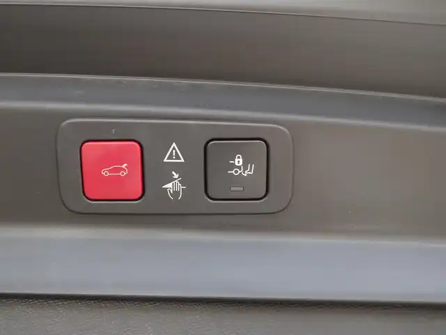 プジョー ５００８ GT ブルーHDi 香川県 2021(令3)年 3.3万km 白Ⅱ 衝突軽減/レーンアシスト/BSM/純正ナビ/地デジ/BT/カープレイ/バックカメラ/ハーフレザーシート/シートヒーター/パワーバックドア/F/Rコーナーセンサー/ACC/サンルーフ/ワイヤレス充電/ETC
