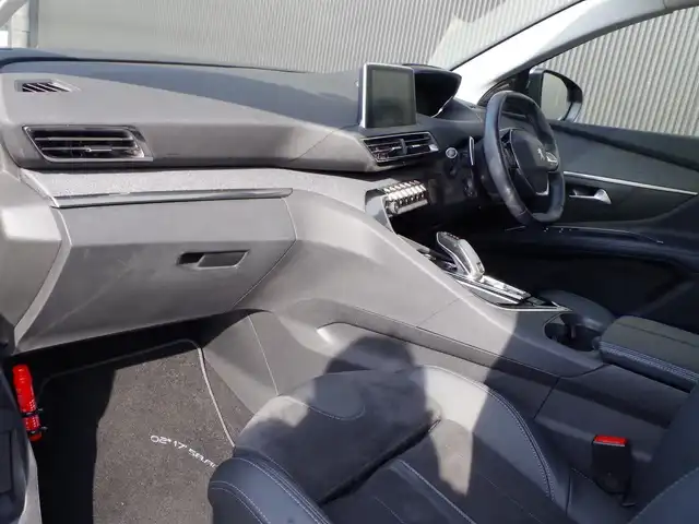 プジョー ５００８ GT ブルーHDi 香川県 2021(令3)年 3.3万km 白Ⅱ 衝突軽減/レーンアシスト/BSM/純正ナビ/地デジ/BT/カープレイ/バックカメラ/ハーフレザーシート/シートヒーター/パワーバックドア/F/Rコーナーセンサー/ACC/サンルーフ/ワイヤレス充電/ETC