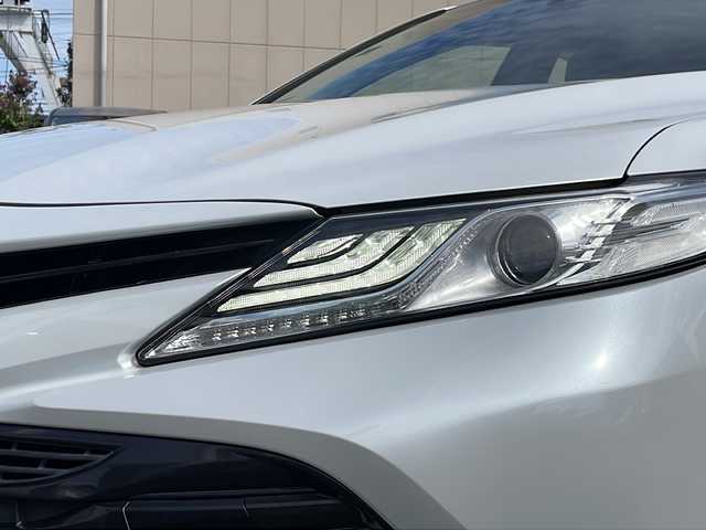 トヨタ カムリ X 愛知県 2017(平29)年 6.5万km プラチナホワイトパールマイカ /純正ナビ//フルセグTV・Bluetooth・CD・DVD//プッシュスタート//ビルトインETC//電格ミラー//プリクラッシュセーフティ//純正ドアバイザー//純正フロアマット//車両接近通報装置//ドライブレコーダー//LEDヘッドライト//オートライト・オートハイビーム