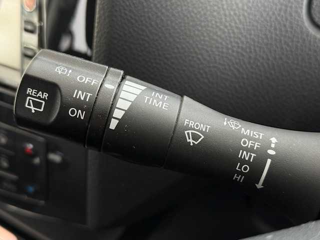 日産 セレナ ハイウェイスター 大阪府 2011(平23)年 3.9万km ブリリアントホワイトパール /禁煙車//ワンオーナー//ディーラー純正HDDナビ/HS310-W//Bluetooth/CD/DVD/AUX//ワンセグテレビ//バックカメラ//クルコン//両側パワースライドドア//純正フロアマット//純正16インチアルミホイール//サンシェード//ドアバイザー//ETC