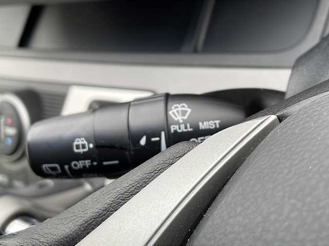 ホンダ フリード ハイブリット ジャストセレクション 山口県 2012(平24)年 9.9万km プレミアムホワイトパール 純正ナビ/DVD/CD/MSV/ワンセグTV/バックカメラ/両側パワースライドドア/純正HIDヘッドライト/純正フォグランプ/オートライト/ハーフレザーシート/革巻きステアリング/ステアリングスイッチ/クルーズコントロール/ウッド調パネル/横滑り防止/スマートキー×２/ビルトインETC/純正フロアマット/純正ドアバイザー/電動格納ウインカードアミラー