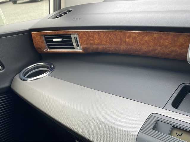 ホンダ フリード ハイブリット ジャストセレクション 山口県 2012(平24)年 9.9万km プレミアムホワイトパール 純正ナビ/DVD/CD/MSV/ワンセグTV/バックカメラ/両側パワースライドドア/純正HIDヘッドライト/純正フォグランプ/オートライト/ハーフレザーシート/革巻きステアリング/ステアリングスイッチ/クルーズコントロール/ウッド調パネル/横滑り防止/スマートキー×２/ビルトインETC/純正フロアマット/純正ドアバイザー/電動格納ウインカードアミラー