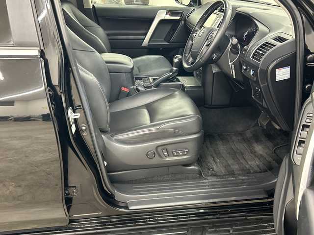 トヨタ ランドクルーザー プラド TX Lパッケージ 長崎県 2021(令3)年 5.3万km ブラック トヨタセーフティセンス/・プリクラッシュセーフティ/・レーンディパーチャーアラート/・先行車発進告知/・ロードサインアシスト/純正７インチナビ（NSZT-W68T）/・フルセグ/・DVD/・Bluetooth/バックカメラ/クルーズコントロール/モデリスタエアロ（フロント）/オートハイビーム/LEDヘッドライト/前席パワーシート/前席シートヒーター/前席エアーシート/オートリトラミラー/フィルム施工/コーナーセンサー/純正