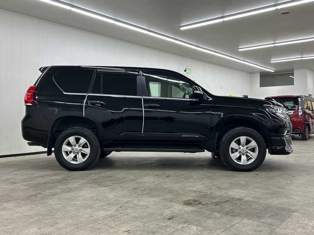 トヨタ ランドクルーザー プラド TX Lパッケージ 長崎県 2021(令3)年 5.3万km ブラック トヨタセーフティセンス/・プリクラッシュセーフティ/・レーンディパーチャーアラート/・先行車発進告知/・ロードサインアシスト/純正７インチナビ（NSZT-W68T）/・フルセグ/・DVD/・Bluetooth/バックカメラ/クルーズコントロール/モデリスタエアロ（フロント）/オートハイビーム/LEDヘッドライト/前席パワーシート/前席シートヒーター/前席エアーシート/オートリトラミラー/フィルム施工/コーナーセンサー/純正