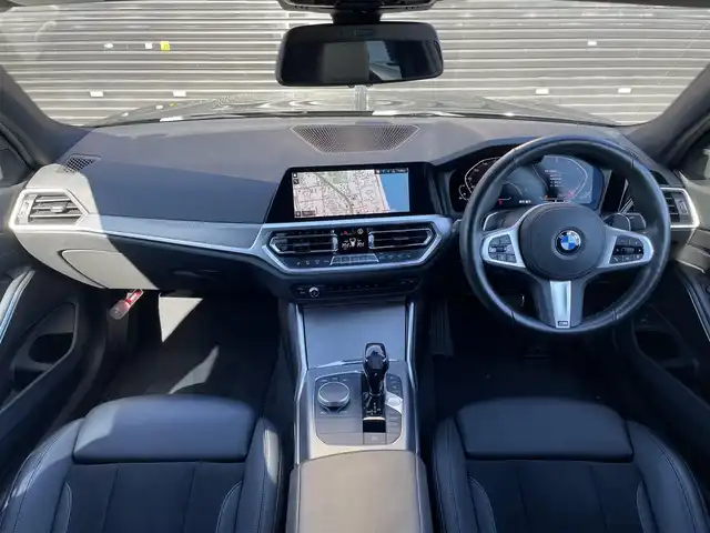 ＢＭＷ ３２０ｉ Mスポーツ 三重県 2019(令1)年 2.5万km サファイアブラックP コンフォートパッケージ　/社外地デジチューナー　　/DVD再生可　/電動トランク　/純正ナビ　/全方位カメラ　/Blueotth　/ETC　/純正18AW　/アンビエントライト　/ACC　/インテリジェントセーフティ　/LED　