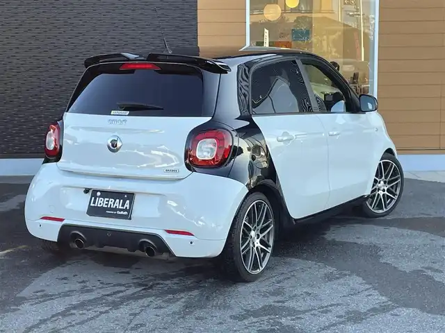 スマート ＭＣＣ スマート BRABUS エクスクルーシブ 栃木県 2019(令1)年 2.7万km 白Ⅱ 9インチフローティングナビ/　CN-F1DVD/フルセグTV/バックカメラ/ETC/キーレスキー/GPSレーダー/ドライブレコーダー/ガラスルーフ/レーンキープアシスト/クルーズコントロール/黒革シート/シートヒーター/リアソナー/LEDヘッドライト/オートライト