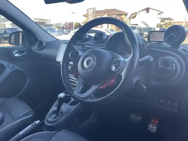 スマート ＭＣＣ スマート BRABUS エクスクルーシブ 栃木県 2019(令1)年 2.7万km 白Ⅱ 9インチフローティングナビ/　CN-F1DVD/フルセグTV/バックカメラ/ETC/キーレスキー/GPSレーダー/ドライブレコーダー/ガラスルーフ/レーンキープアシスト/クルーズコントロール/黒革シート/シートヒーター/リアソナー/LEDヘッドライト/オートライト