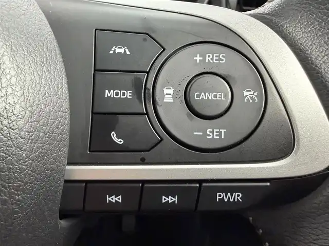 トヨタ ライズ Z 愛知県 2020(令2)年 2.7万km シャイニングホワイトパール スマートアシスト/純正ディスプレイオーディオ/・フルセグTV/・AM/FM/・USB/パノラミックビューモニター/モデリスタフルエアロ/ETC/ブラインドスポットモニター/ドライブレコーダー/シートヒーター/フロアマット/純正17インチアルミホイール/LEDヘッドライト/スマートキー/プッシュスタート/ドアバイザー