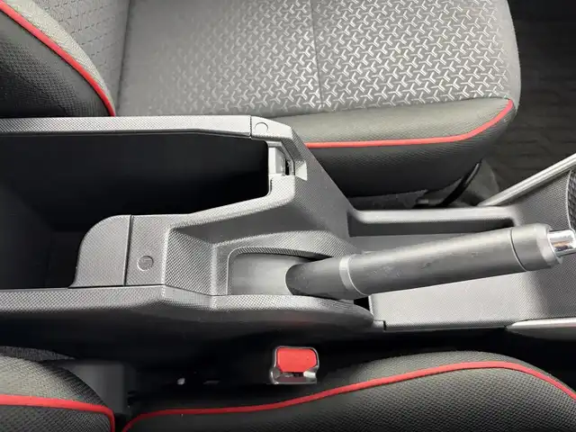 トヨタ ライズ Z 愛知県 2020(令2)年 2.7万km シャイニングホワイトパール スマートアシスト/純正ディスプレイオーディオ/・フルセグTV/・AM/FM/・USB/パノラミックビューモニター/モデリスタフルエアロ/ETC/ブラインドスポットモニター/ドライブレコーダー/シートヒーター/フロアマット/純正17インチアルミホイール/LEDヘッドライト/スマートキー/プッシュスタート/ドアバイザー