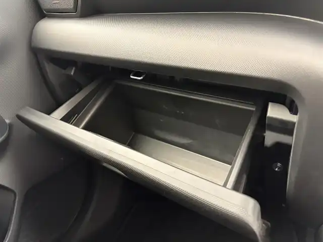 トヨタ ライズ Z 愛知県 2020(令2)年 2.7万km シャイニングホワイトパール スマートアシスト/純正ディスプレイオーディオ/・フルセグTV/・AM/FM/・USB/パノラミックビューモニター/モデリスタフルエアロ/ETC/ブラインドスポットモニター/ドライブレコーダー/シートヒーター/フロアマット/純正17インチアルミホイール/LEDヘッドライト/スマートキー/プッシュスタート/ドアバイザー