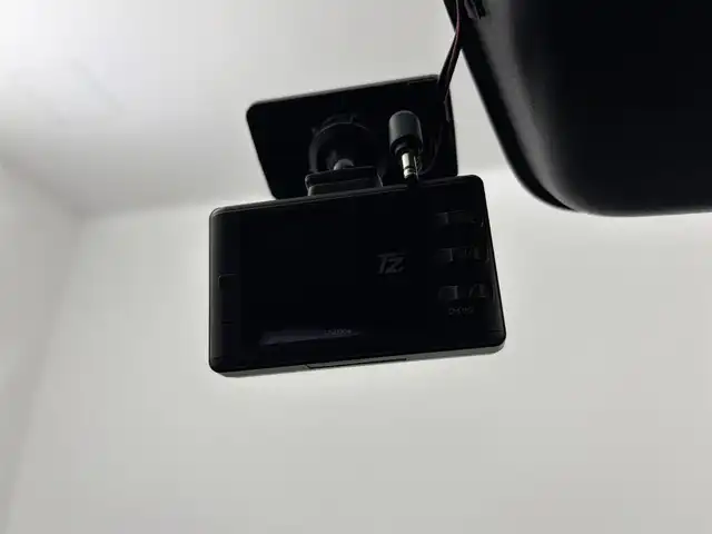 トヨタ ライズ Z 愛知県 2020(令2)年 2.7万km シャイニングホワイトパール スマートアシスト/純正ディスプレイオーディオ/・フルセグTV/・AM/FM/・USB/パノラミックビューモニター/モデリスタフルエアロ/ETC/ブラインドスポットモニター/ドライブレコーダー/シートヒーター/フロアマット/純正17インチアルミホイール/LEDヘッドライト/スマートキー/プッシュスタート/ドアバイザー