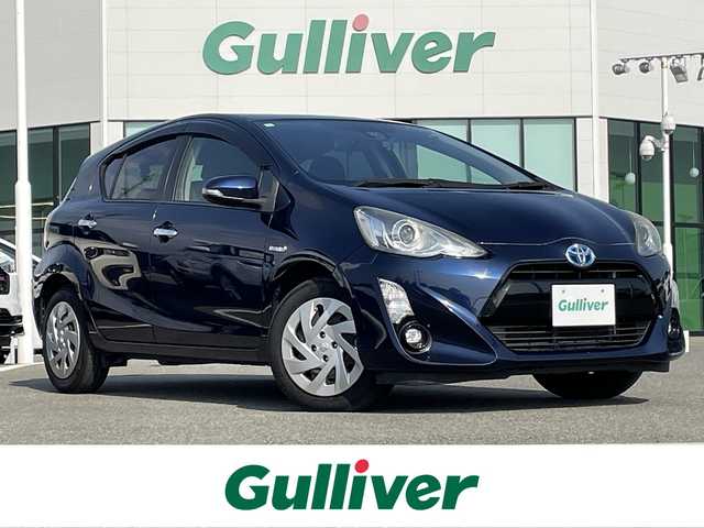 トヨタ アクア S スタイルブラック 佐賀県 2017(平29)年 6.4万km ダークブルーマイカ 社外SDナビゲーション/・フルセグTV/CD/DVD/SD/Bluetooth/バックカメラ/ビルトインETC/ISOFIX対応/ステアリングリモコン/純正LEDヘッドライト/・オートマチックハイビーム/純正フロアマット/純正ドアバイザ―/新車保証書/取扱説明書/スペアキー１本/プリクラッシュセーフティ/レーンディパーチャーアラート/横滑り防止装置