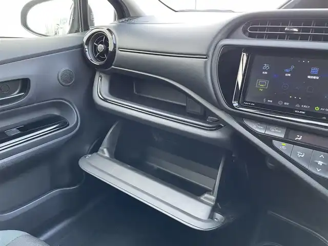 トヨタ アクア S スタイルブラック 佐賀県 2017(平29)年 6.4万km ダークブルーマイカ 社外SDナビゲーション/・フルセグTV/CD/DVD/SD/Bluetooth/バックカメラ/ビルトインETC/ISOFIX対応/ステアリングリモコン/純正LEDヘッドライト/・オートマチックハイビーム/純正フロアマット/純正ドアバイザ―/新車保証書/取扱説明書/スペアキー１本/プリクラッシュセーフティ/レーンディパーチャーアラート/横滑り防止装置