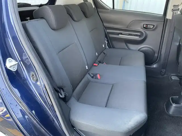 トヨタ アクア S スタイルブラック 佐賀県 2017(平29)年 6.4万km ダークブルーマイカ 社外SDナビゲーション/・フルセグTV/CD/DVD/SD/Bluetooth/バックカメラ/ビルトインETC/ISOFIX対応/ステアリングリモコン/純正LEDヘッドライト/・オートマチックハイビーム/純正フロアマット/純正ドアバイザ―/新車保証書/取扱説明書/スペアキー１本/プリクラッシュセーフティ/レーンディパーチャーアラート/横滑り防止装置