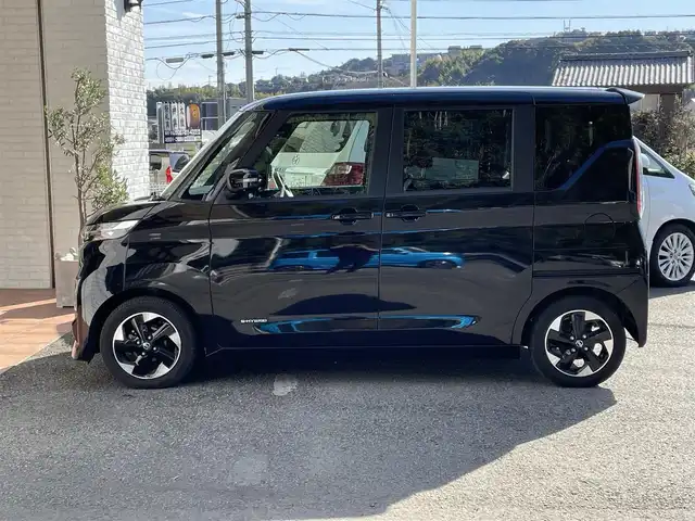 日産 ルークス ハイウェイスター X 高知県 2020(令2)年 10.4万km ブラック (株)IDOMが運営する【じしゃロン高知店】の自社ローン対象車両になります。こちらは現金ご利用時の価格です。自社ローンご希望の方は別途その旨お申付け下さい。