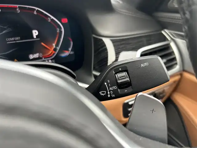 ＢＭＷ ７４０ｄ xDrive Mスポーツ 滋賀県 2020(令2)年 6万km サファイアブラックP サンルーフ/インテリジェントセーフティ/ACC/BSM/LKA/ヘッドアップディスプレイ/レザーシート/・前席メモリ付きパワーシート/・全席シートヒーター /・前席ベンチレーション/ソフトクローズドア/アンビエントライト/純正HDDナビ/（CD/DVD/BT/フルセグ/CarPlay）/harmon/kardonサウンド/360°カメラ/純正レーザーライト/純正20インチAW