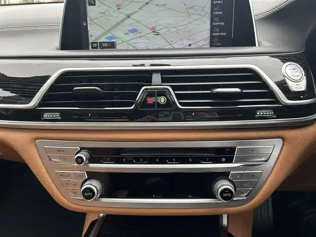 ＢＭＷ ７４０ｄ xDrive Mスポーツ 滋賀県 2020(令2)年 6万km サファイアブラックP サンルーフ/インテリジェントセーフティ/ACC/BSM/LKA/ヘッドアップディスプレイ/レザーシート/・前席メモリ付きパワーシート/・全席シートヒーター /・前席ベンチレーション/ソフトクローズドア/アンビエントライト/純正HDDナビ/（CD/DVD/BT/フルセグ/CarPlay）/harmon/kardonサウンド/360°カメラ/純正レーザーライト/純正20インチAW