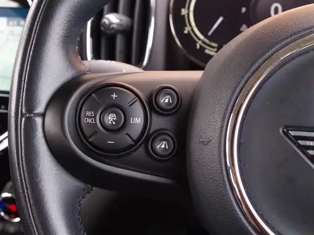 ＭＩＮＩ ＢＭＷ ミニ クロスオーバー クーパー D 埼玉県 2021(令3)年 5.5万km 黒 アダプティブクルーズコントロール /インテリジェントセーフティ /ドライビングアシストパッケージ /ペッパーパッケージ /ヘッドアップディスプレイ /PDC /コンフォートアクセス/iDriveナビ /バックカメラ /ETC/ブラックホイール