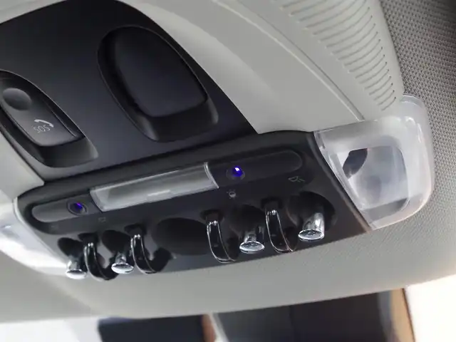 ＭＩＮＩ ＢＭＷ ミニ クロスオーバー クーパー D 埼玉県 2021(令3)年 5.5万km 黒 アダプティブクルーズコントロール /インテリジェントセーフティ /ドライビングアシストパッケージ /ペッパーパッケージ /ヘッドアップディスプレイ /PDC /コンフォートアクセス/iDriveナビ /バックカメラ /ETC/ブラックホイール