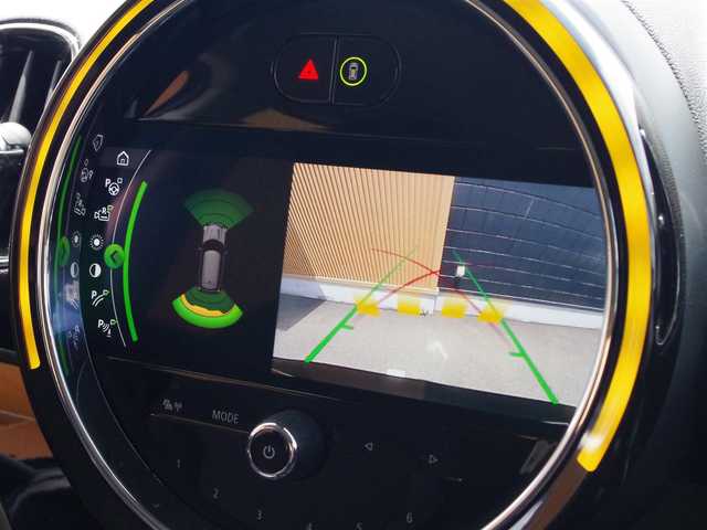ＭＩＮＩ ＢＭＷ ミニ クロスオーバー クーパー D 埼玉県 2021(令3)年 5.5万km 黒 アダプティブクルーズコントロール /インテリジェントセーフティ /ドライビングアシストパッケージ /ペッパーパッケージ /ヘッドアップディスプレイ /PDC /コンフォートアクセス/iDriveナビ /バックカメラ /ETC/ブラックホイール