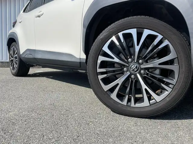 トヨタ ヤリスクロス ハイブリッド Z 福岡県 2021(令3)年 3.5万km ホワイトパールクリスタルシャイン トヨタセーフティセンス/PCS/LTA/クリアランスソナー/RCTA/PKSB/RSA/純正ディスプレイオーディオ/Bluetooth/AM/FM/applecarplay/androidauto/パノラミックビューモニター/ＢＳＭ/ハンズフリーパワーバックドア/レーダークルーズコントロール/前席シートヒーター/ビルトインＥＴＣ２．０/ＡＣ１００Ｖ/スマートキー/プッシュスタート/パーキングアシスト/電動パーキング/ブレーキホールド/純正18アルミ/オートハイビーム