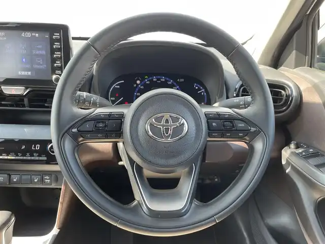 トヨタ ヤリスクロス ハイブリッド Z 福岡県 2021(令3)年 3.5万km ホワイトパールクリスタルシャイン トヨタセーフティセンス/PCS/LTA/クリアランスソナー/RCTA/PKSB/RSA/純正ディスプレイオーディオ/Bluetooth/AM/FM/applecarplay/androidauto/パノラミックビューモニター/ＢＳＭ/ハンズフリーパワーバックドア/レーダークルーズコントロール/前席シートヒーター/ビルトインＥＴＣ２．０/ＡＣ１００Ｖ/スマートキー/プッシュスタート/パーキングアシスト/電動パーキング/ブレーキホールド/純正18アルミ/オートハイビーム