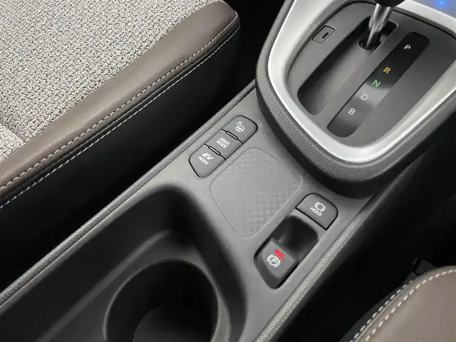 トヨタ ヤリスクロス ハイブリッド Z 福井県 2021(令3)年 3.5万km ホワイトパールクリスタルシャイン トヨタセーフティセンス/純正ディスプレイオーディオ/（Bluetooth/AM/FM/applecarplay/androidauto)/パノラミックビューモニター/ブラインドスポットモニター/ハンズフリーパワーバックドア/レーダークルーズコントロール/前席シートヒーター/ビルトインＥＴＣ２．０/ＡＣ１００Ｖ/スマートキー/プッシュスタート/パーキングアシスト/電動パーキング/ブレーキホールド/純正18インチアルミホイール/オートハイビーム