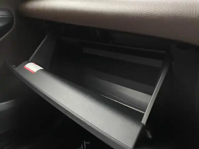 トヨタ ヤリスクロス ハイブリッド Z 福井県 2021(令3)年 3.5万km ホワイトパールクリスタルシャイン トヨタセーフティセンス/純正ディスプレイオーディオ/（Bluetooth/AM/FM/applecarplay/androidauto)/パノラミックビューモニター/ブラインドスポットモニター/ハンズフリーパワーバックドア/レーダークルーズコントロール/前席シートヒーター/ビルトインＥＴＣ２．０/ＡＣ１００Ｖ/スマートキー/プッシュスタート/パーキングアシスト/電動パーキング/ブレーキホールド/純正18インチアルミホイール/オートハイビーム