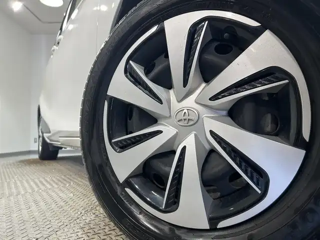 トヨタ シエンタ ハイブリッド G クエロ 愛知県 2018(平30)年 7.3万km ホワイトパールクリスタルシャイン 純正ナビ【NSZT-W68T】　/両側パワースライドドア/プリクラッシュセーフティ/レーンディパーチャーアラート/クリアランスソナー/パーキングサポートブレーキ/先行車発進告知/クルーズコントロール/ハーフレザーシート/前後ドライブレコーダー/ビルトインＥＴＣ/バックカメラ/ＬＥＤヘッドライト/オートハイビーム/ISOFIX/純正フロアマット