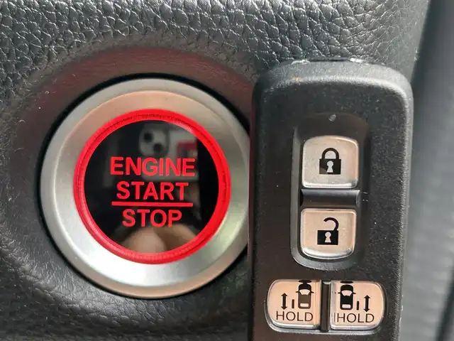 ホンダ Ｎ ＢＯＸ G L ターボ ホンダセンシング 兵庫県 2018(平30)年 3.6万km プラチナホワイトパール 純正8インチナビ/フルセグTV/BTオーディオ/バックカメラ/ETC/ホンダセンシング/両側パワースライドドア/ハンズフリースライドドア/LEDヘッドライト/純正15インチアルミホイール/純正フロアマット/ダブルサイドエアバック/カーテンエアバック/ワンオーナー