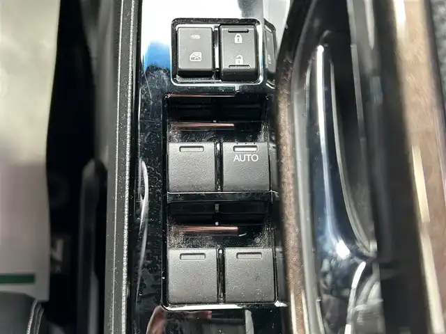 ホンダ Ｎ ＢＯＸ G L ターボ ホンダセンシング 兵庫県 2018(平30)年 3.6万km プラチナホワイトパール 純正8インチナビ/フルセグTV/BTオーディオ/バックカメラ/ETC/ホンダセンシング/両側パワースライドドア/ハンズフリースライドドア/LEDヘッドライト/純正15インチアルミホイール/純正フロアマット/ダブルサイドエアバック/カーテンエアバック/ワンオーナー