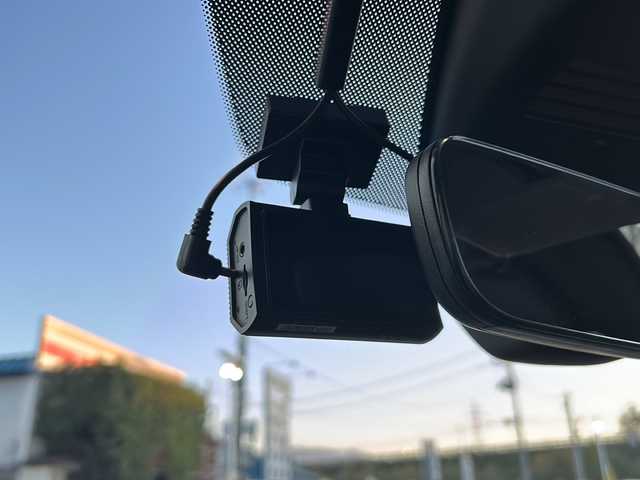 マツダ マツダ３ファストバック X Lパッケージ 山形県 2019(令1)年 3.9万km ポリメタルグレーM ４WD/純正ナビ/（AM/FM/フルセグ/BT）/ステアリングスイッチ/ステアリングヒーター/クルーズコントロール（追従有）/バックカメラ/全方位カメラ/BSM/レザーシート/運転席メモリ付きパワーシート/シートヒーター/BOSEサウンドシステム/オートＬＥＤヘッドライト/アダプティブハイビーム/スマートキー×２/電動格納ミラー/ETC/横滑り防止装置/レーンキープアシスト/プッシュスタート