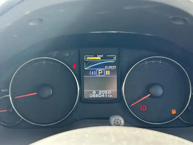 スバル レガシィ ツーリングワゴン 2．5i Bスポーツ アイサイトG 石川県 2013(平25)年 6.6万km サテンホワイトパール ４WD/社外HDDナビ/社外CD/DVD/フルセグTV/バックカメラ/HIDライト/純正アルミホイール/レーダークルーズコントロール/衝突軽減ブレーキ/運転席＆助手席パワーシート/スマートキー/プッシュスタート/電動ミラー/レーンキープアシスト/ステアリングリモコン/ETC