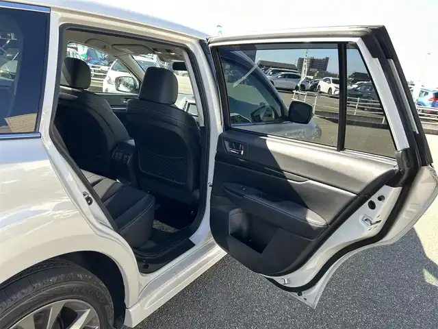 スバル レガシィ ツーリングワゴン 2．5i Bスポーツ アイサイトG 石川県 2013(平25)年 6.6万km サテンホワイトパール ４WD/社外HDDナビ/社外CD/DVD/フルセグTV/バックカメラ/HIDライト/純正アルミホイール/レーダークルーズコントロール/衝突軽減ブレーキ/運転席＆助手席パワーシート/スマートキー/プッシュスタート/電動ミラー/レーンキープアシスト/ステアリングリモコン/ETC