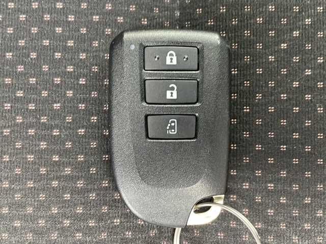 トヨタ ポルテ G 千葉県 2017(平29)年 5.1万km スーパーレッドⅤ 純正ナビ/　CD/DVD/Bluetooth/フルセグTV/衝突軽減ブレーキ/車線逸脱警報/オートハイビーム/片側パワスラ/シートヒーター（運転席）/ナノイー/フォグランプ/ビルトインETC/前方ドラレコ/フロアマット/スマートキー/スタートボタン/ドアバイザー