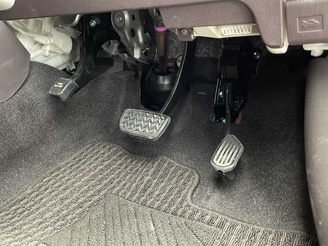 トヨタ ポルテ G 千葉県 2017(平29)年 5.1万km スーパーレッドⅤ 純正ナビ/　CD/DVD/Bluetooth/フルセグTV/衝突軽減ブレーキ/車線逸脱警報/オートハイビーム/片側パワスラ/シートヒーター（運転席）/ナノイー/フォグランプ/ビルトインETC/前方ドラレコ/フロアマット/スマートキー/スタートボタン/ドアバイザー